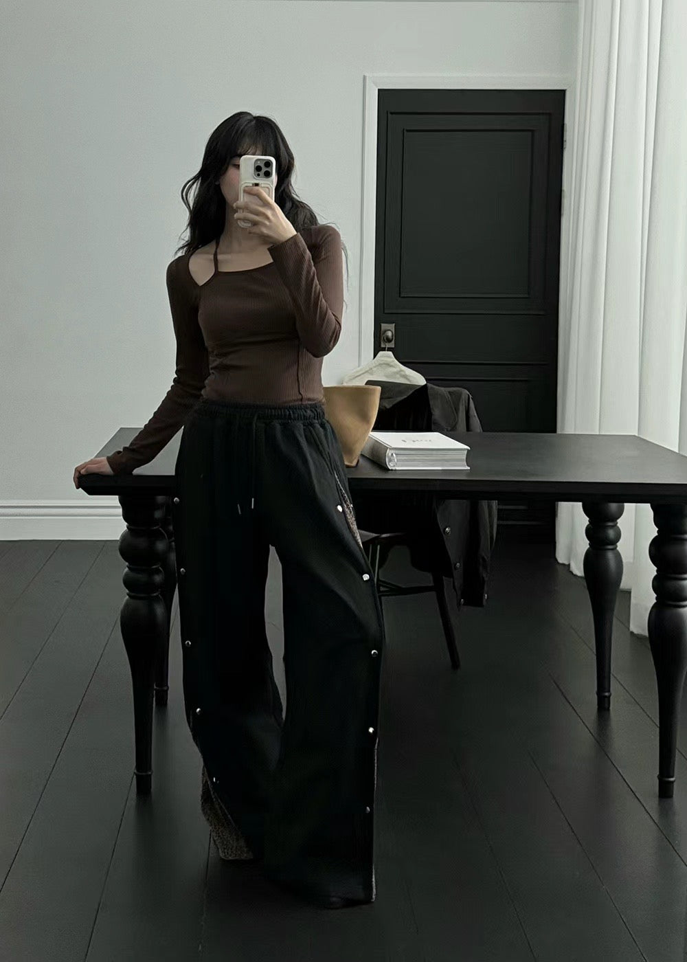 (Premium) Tied-Neck Slim Tee