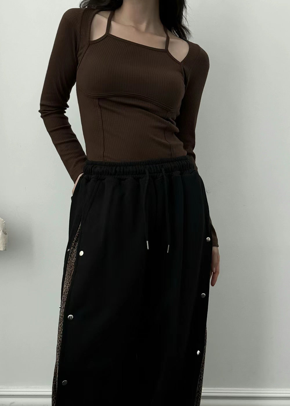 (Premium) Tied-Neck Slim Tee
