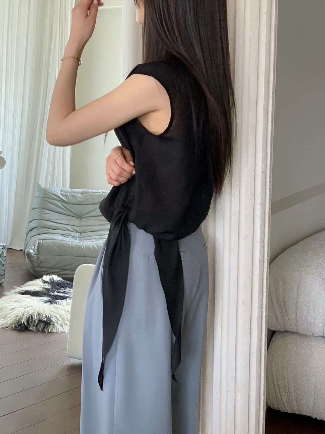(Premium) Tied Waist Sleeveless Blouse