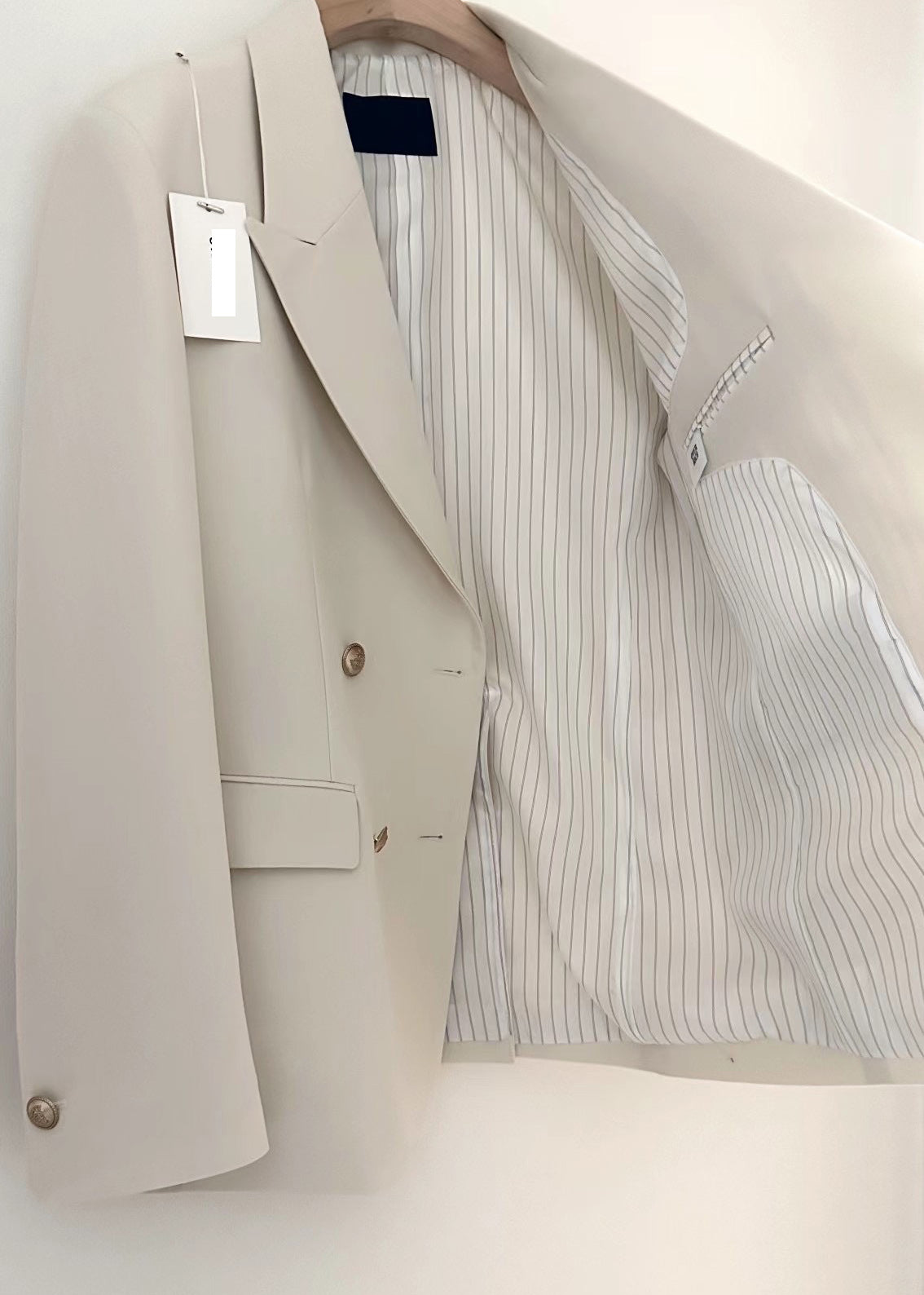 (Premium) Vintage Gold Buttons Blazer