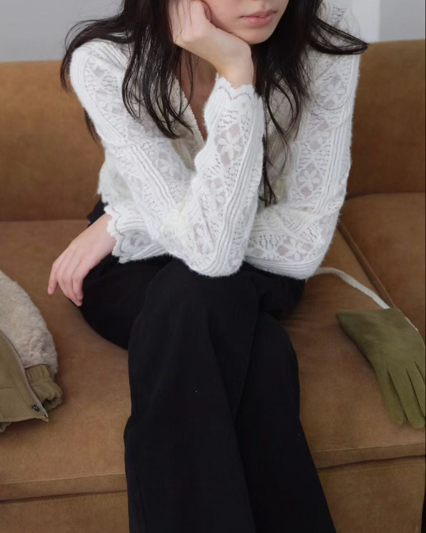 (Premium) Fluffy Lace Wrapped Blouse